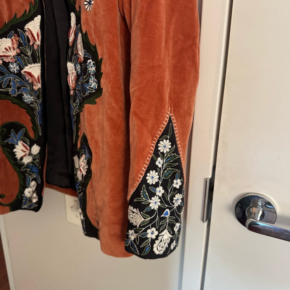 Zara floral embroidered velvet open jacket - Picture 8 of 9